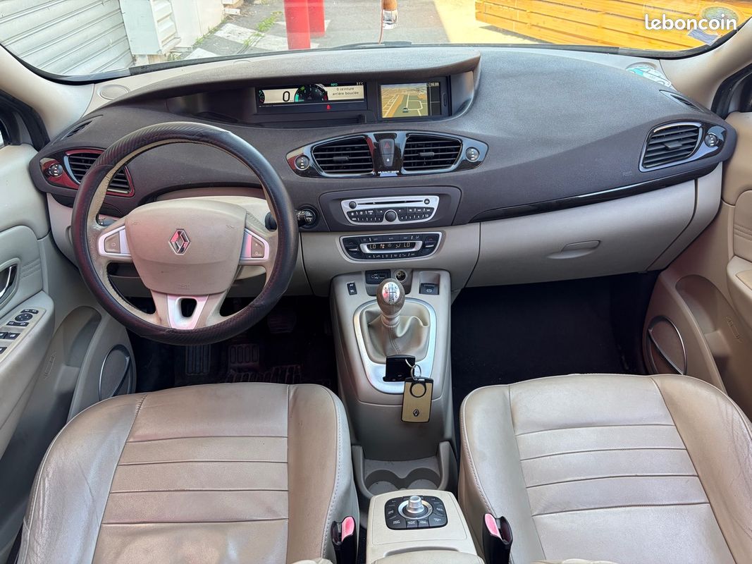 RENAULT Scenic 1.6l DCI 130 BOSE CHAÎNE DE DISTRIBUTION TOIT OUVRANT CUIR CHAUFFANT GPS PAYÉ EN 3FoiS – Image 5