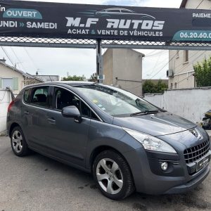 Peugeot 3008 2011 1.6L HDI 112ch Confort Pack Carnet d entretien RÉGULATEUR RADARS PAYER EN 3Fois