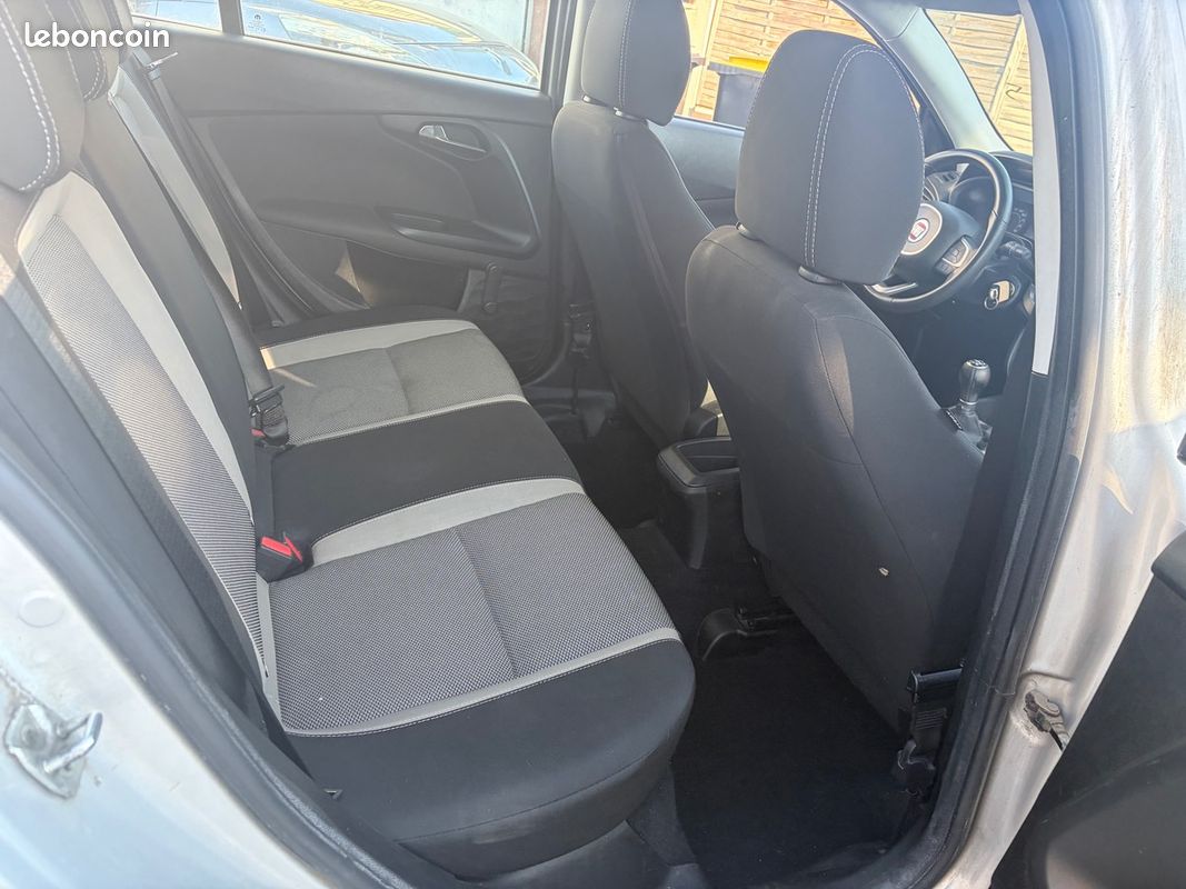 Fiat Tipo 2017 145km CHAÎNE DE DISTRIBUTION RADAR RÉGULATEUR BLUETOOTH – Image 5