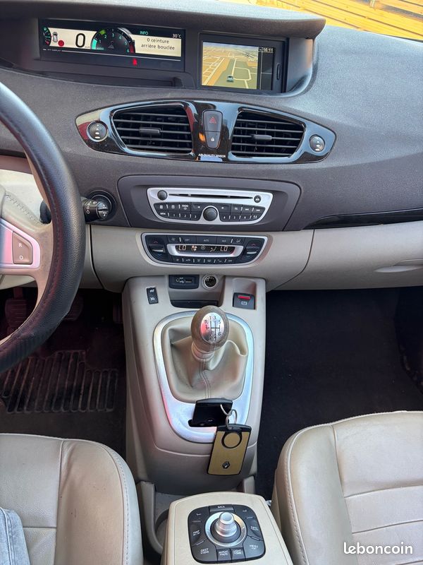 RENAULT Scenic 1.6l DCI 130 BOSE CHAÎNE DE DISTRIBUTION TOIT OUVRANT CUIR CHAUFFANT GPS PAYÉ EN 3FoiS – Image 8
