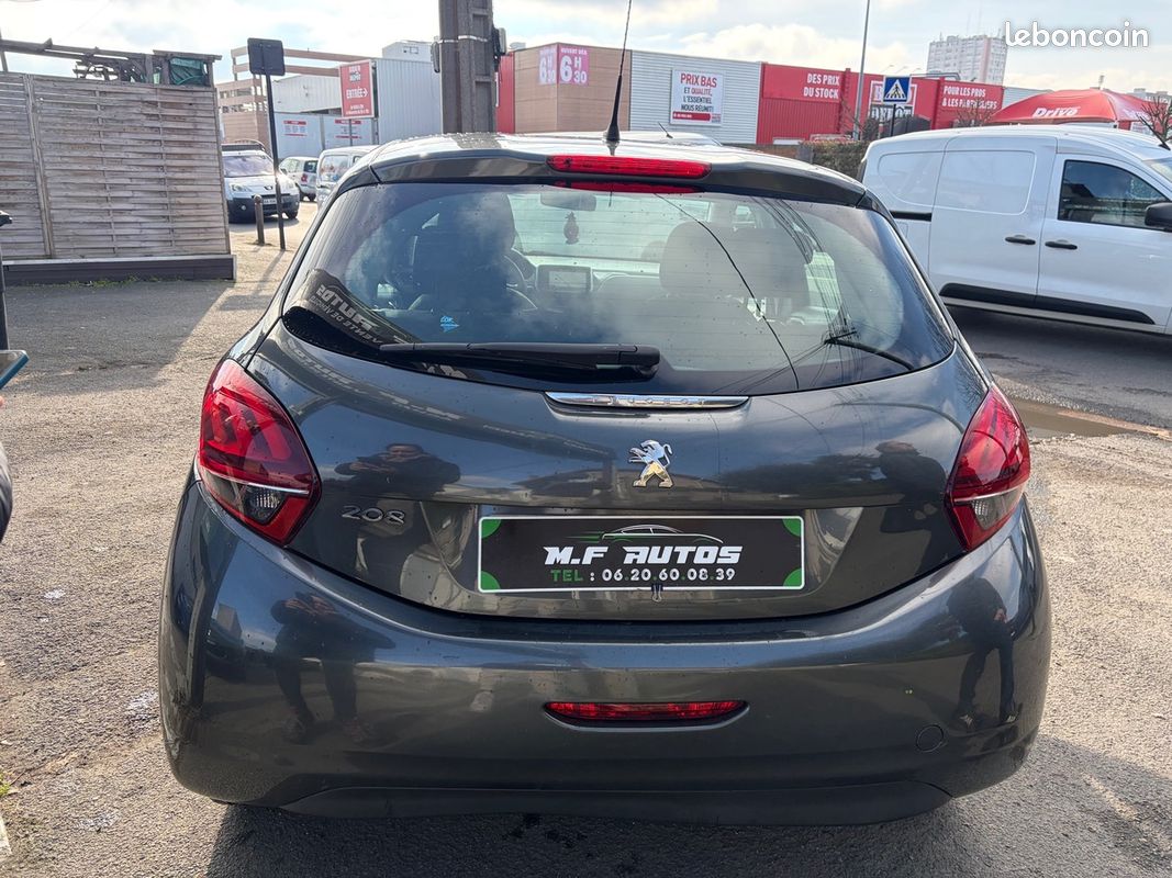 Peugeot 208 2017 1.6L HDI GPS BLUETOOTH RÉGULATEUR PAYEE EN 3 FOIS Argenteuil · 2017 · 194000 km · Diesel – Image 6