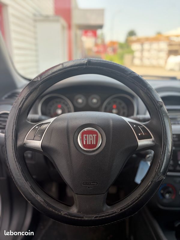 Fiat Grande Punto ÉVO Multijet Dynamic 1 ÈRE MAIN Tout le suivie d entretien PAYÉE EN 3 Fois – Image 11