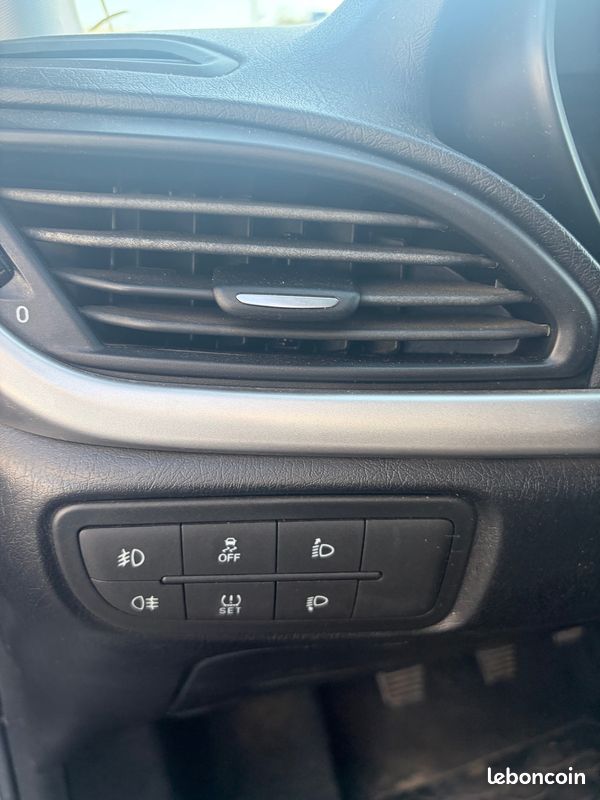 Fiat Tipo 2017 145km CHAÎNE DE DISTRIBUTION RADAR RÉGULATEUR BLUETOOTH – Image 14