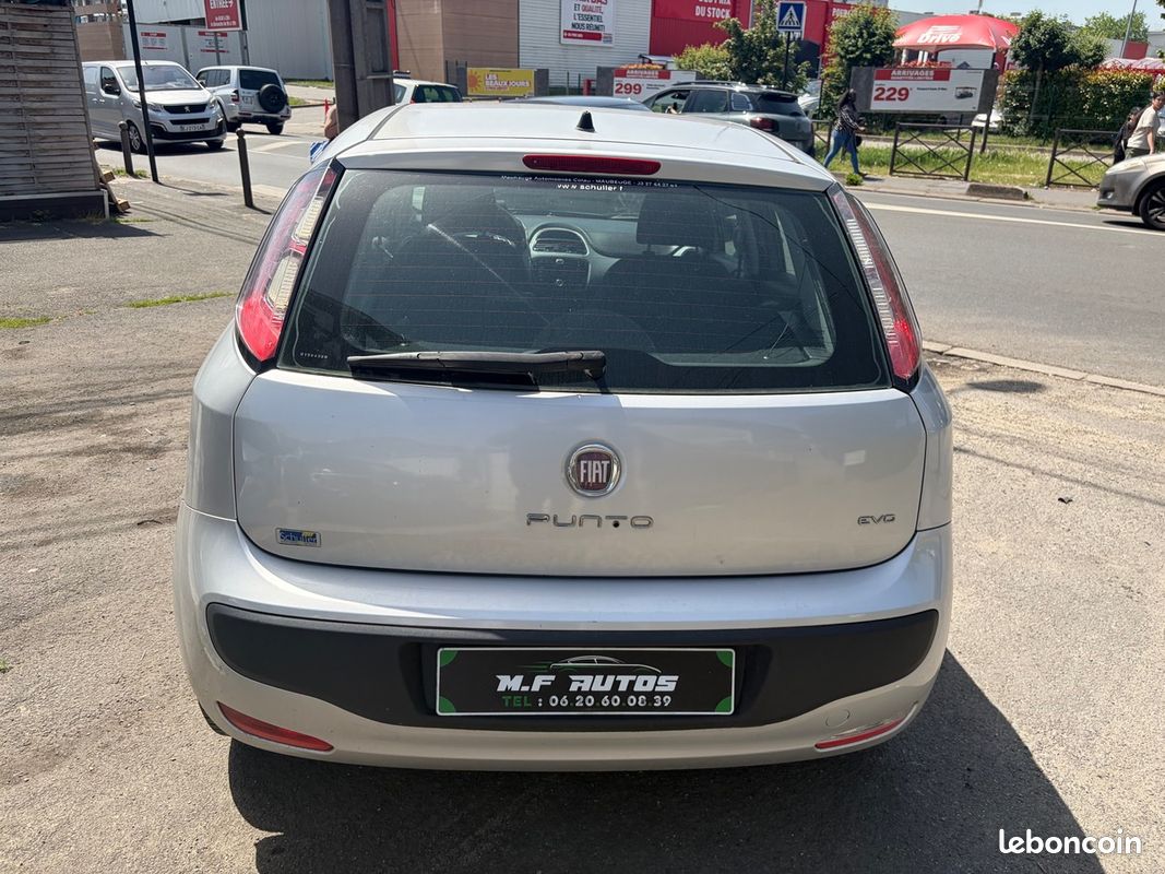 Fiat Grande Punto ÉVO Multijet Dynamic 1 ÈRE MAIN Tout le suivie d entretien PAYÉE EN 3 Fois – Image 4
