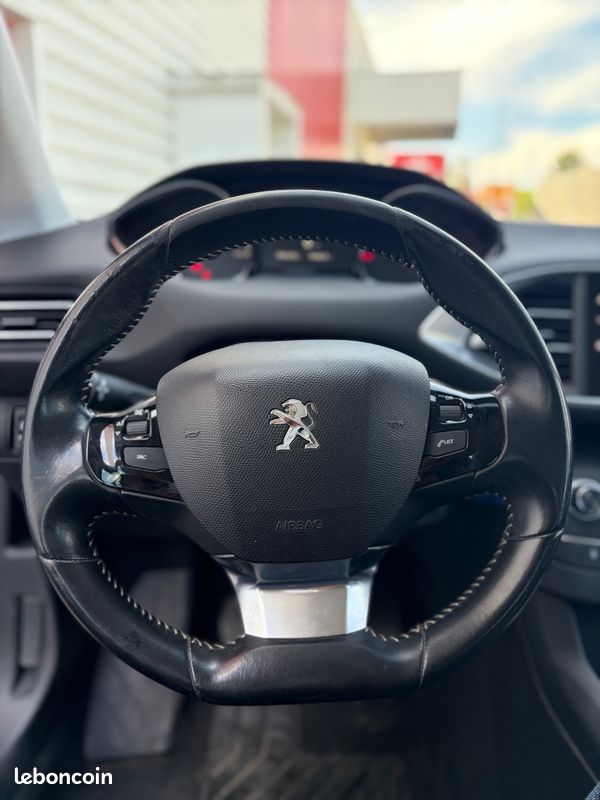 Peugeot 308 2018 HDI Active Kit Distribution Faite GPS RADAR RÉGULATEURS BLUETOOTH – Image 10
