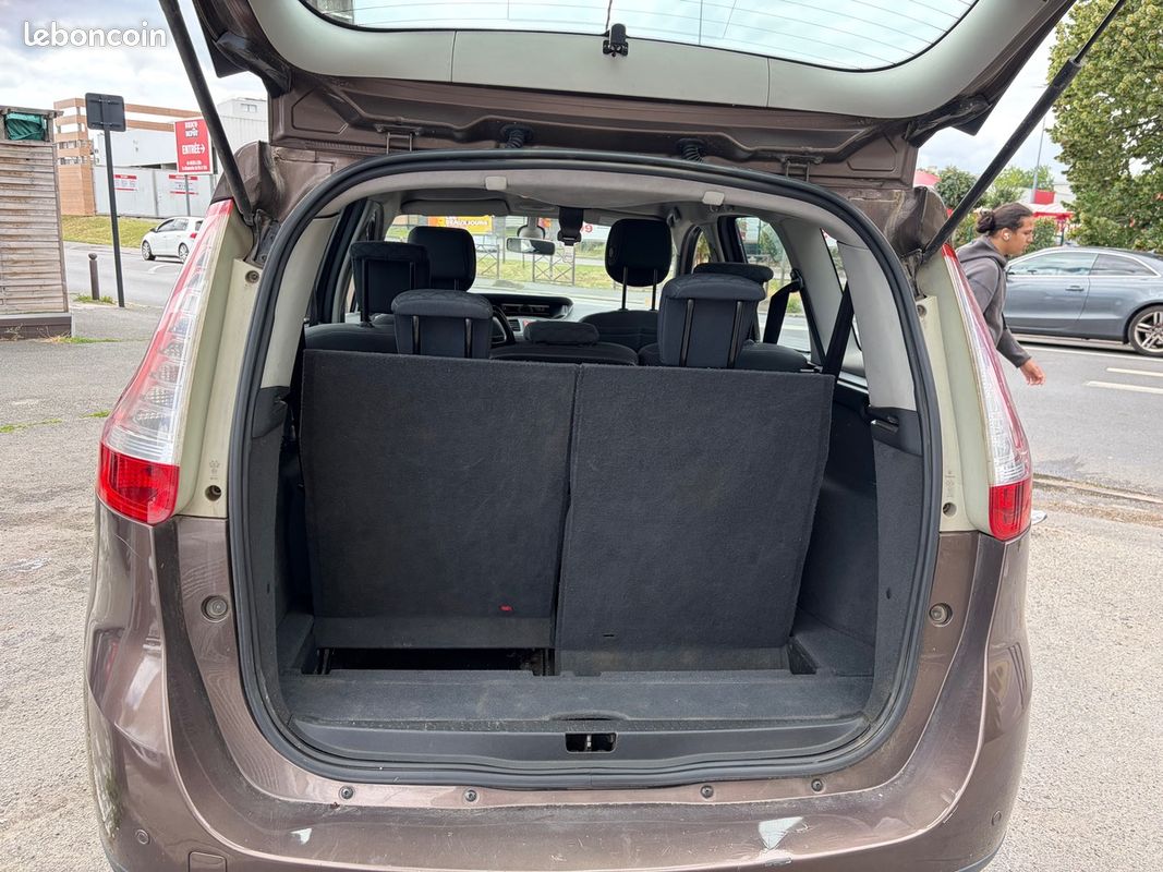 RENAULT Grand Scenic 1.9L DCI 130. 7 PLACES TOUT LE SUIVIE D ENTRETIEN RADAR. PAYER EN 3FOIS – Image 9