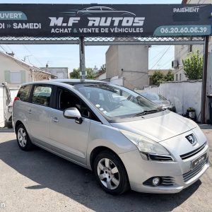 Peugeot 5008 7 PLACES 2012 1.6 HDi Active TOIT PANORAMIQUE RADAR BLUETOOTH RÉGULATEUR PAYER EN 3Fois