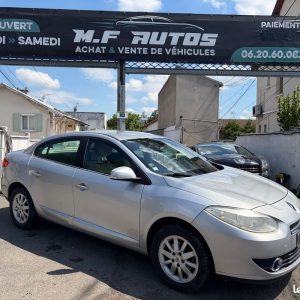 RENAULT Fluence 1.5l DCI PRIVILÈGE SUIVI D ENTRETIENT GPS SEMI CUIR RADAR PAYEMENT EN 3FOIS