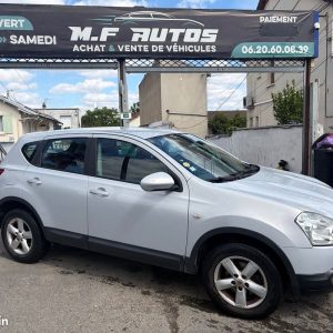 Nissan Qashqai 1.5 dCi 110Ch Visia BLUETOOTH RADARS RÉGULATEUR EMBRAYAGE NEUF PAYEMENT EN 3FOIS