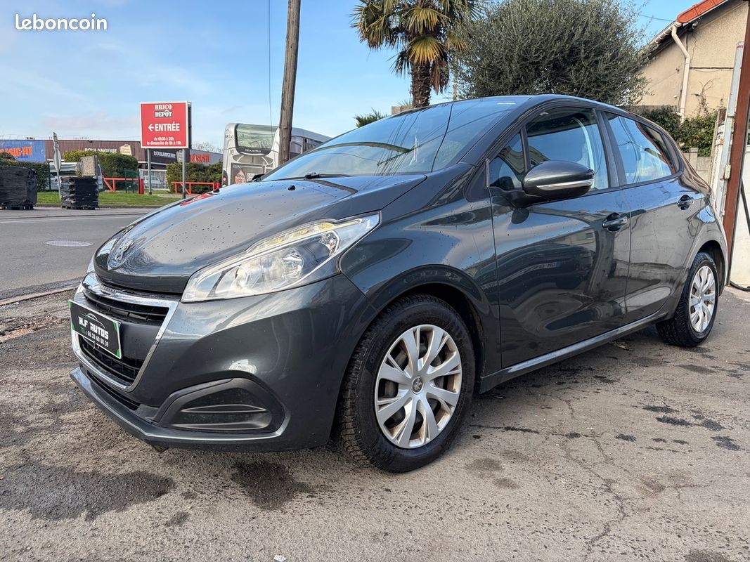 Peugeot 208 2017 1.6L HDI GPS BLUETOOTH RÉGULATEUR PAYEE EN 3 FOIS Argenteuil · 2017 · 194000 km · Diesel – Image 2