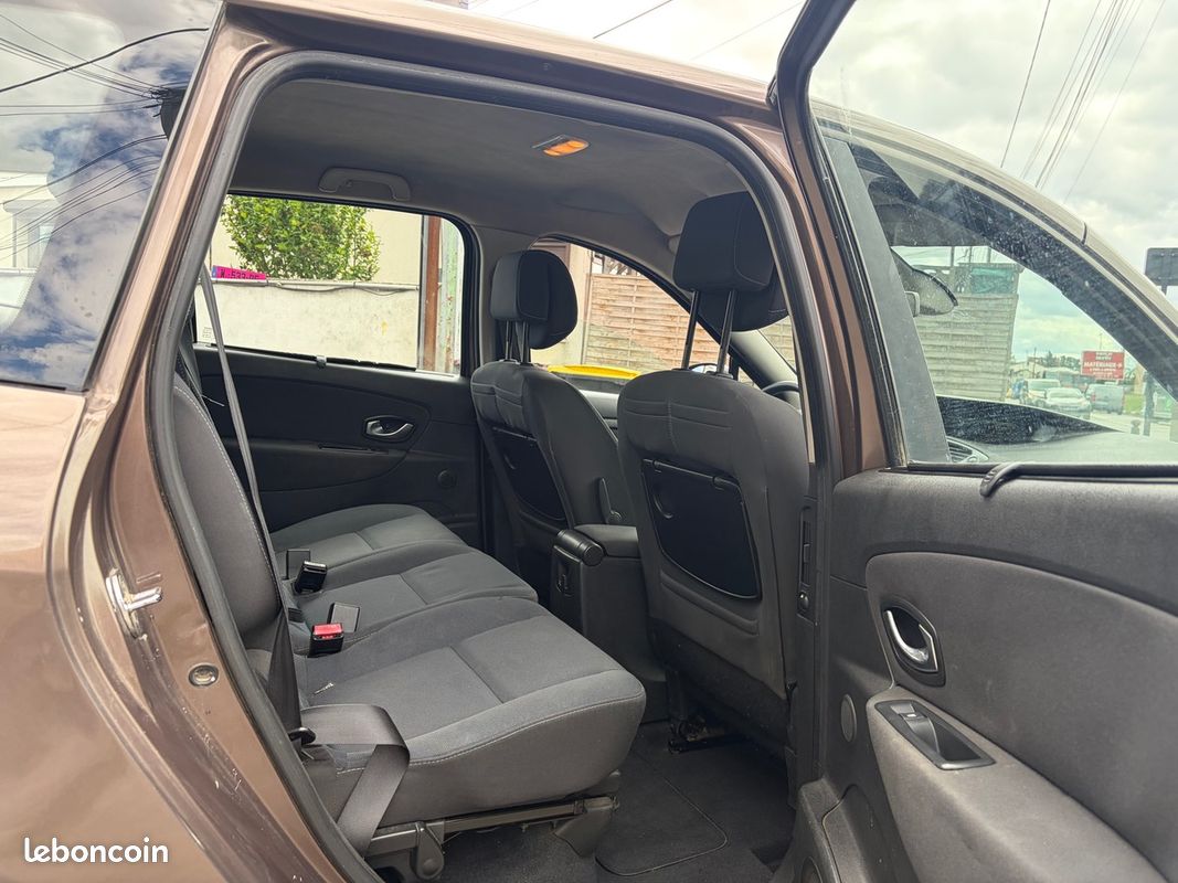 RENAULT Grand Scenic 1.9L DCI 130. 7 PLACES TOUT LE SUIVIE D ENTRETIEN RADAR. PAYER EN 3FOIS – Image 6