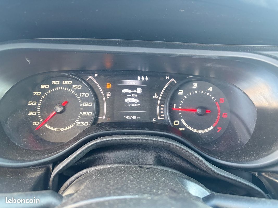 Fiat Tipo 2017 145km CHAÎNE DE DISTRIBUTION RADAR RÉGULATEUR BLUETOOTH – Image 9