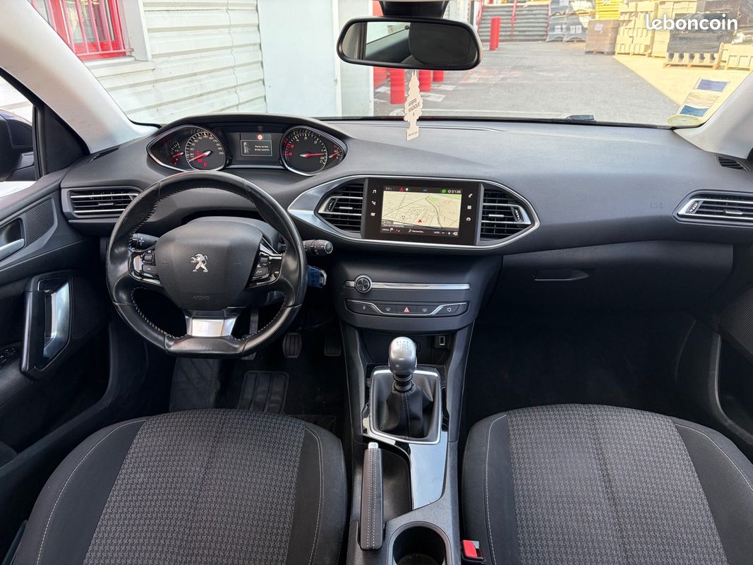 Peugeot 308 2018 HDI Active Kit Distribution Faite GPS RADAR RÉGULATEURS BLUETOOTH – Image 9