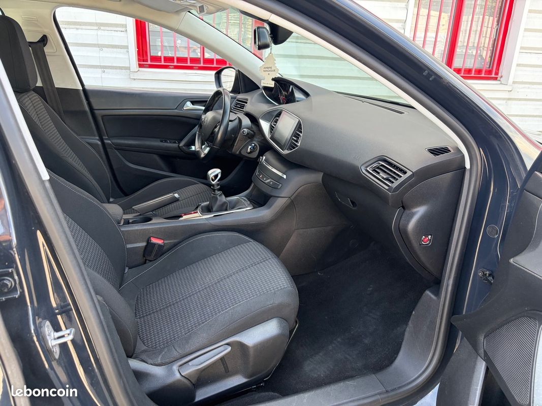 Peugeot 308 2018 HDI Active Kit Distribution Faite GPS RADAR RÉGULATEURS BLUETOOTH – Image 6