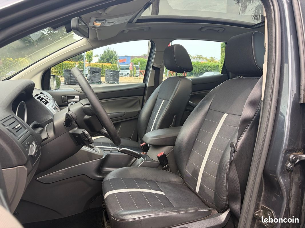 Ford Kuga 2,0l BOITE AUTO SUIVI D ENTRETIEN TOIT PANO Semi Cuir Chauffant GPS CAMÉRA Bluetooth – Image 7
