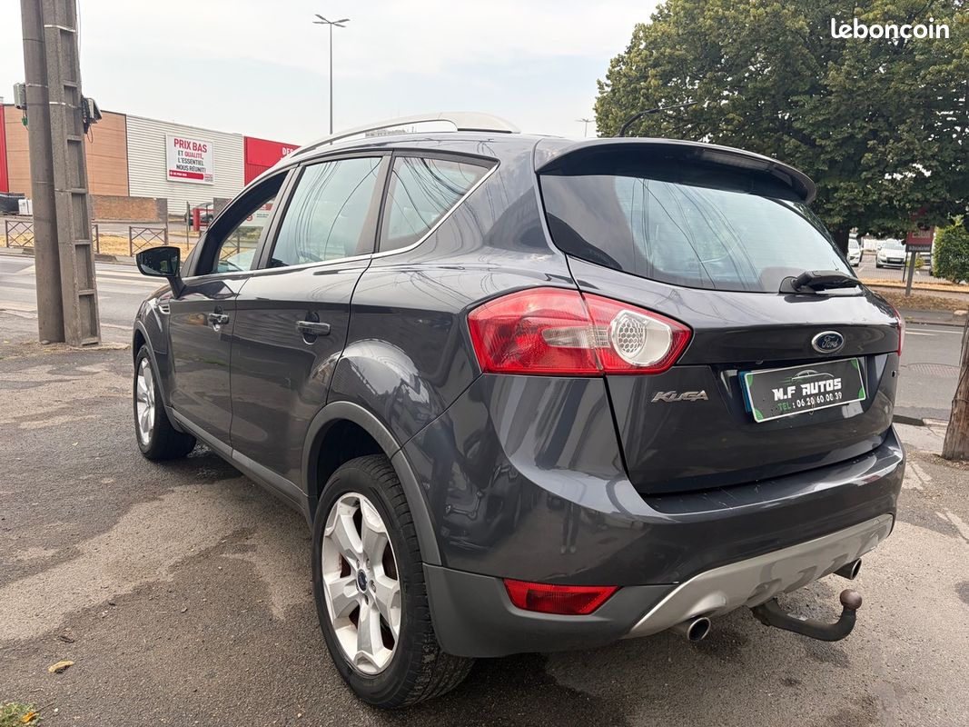 Ford Kuga 2,0l BOITE AUTO SUIVI D ENTRETIEN TOIT PANO Semi Cuir Chauffant GPS CAMÉRA Bluetooth – Image 12