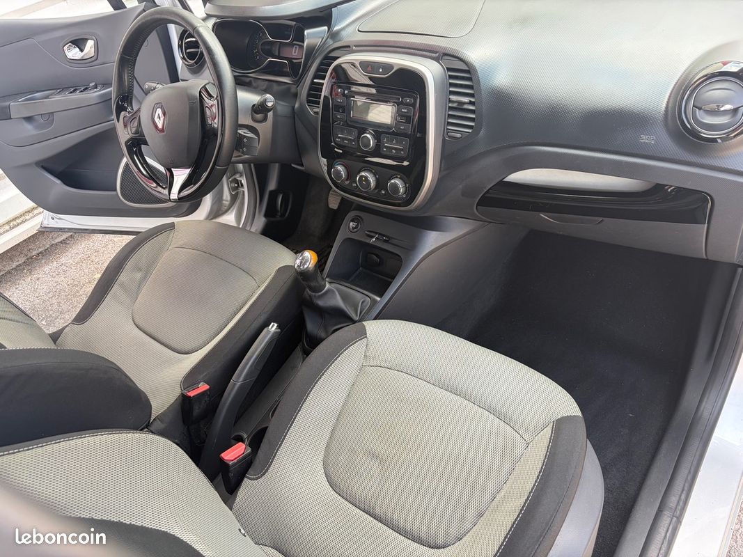 RENAULT Captur 2014 1.5 L dCi 1ERE MAIN TOUT LE SUIVIE D ENTRETIEN RADARS BLUETOOTH USB AUX – Image 9