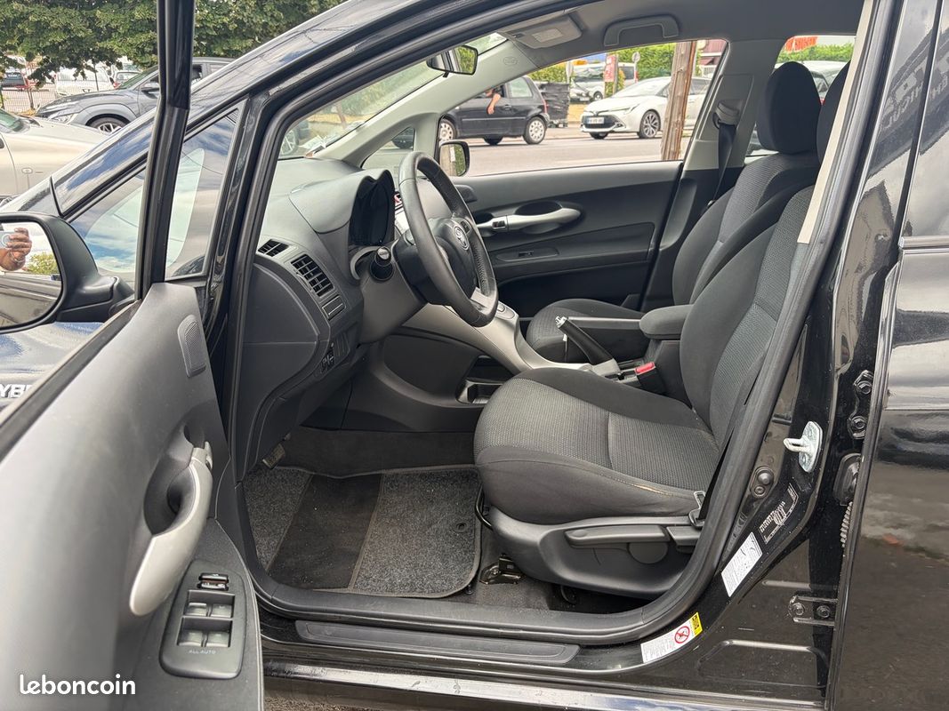Toyota Auris BOITE AUTO HBRYDE 1.8 VVT-i 86KM CHAÎNE DE DISTRIBUTION CARPLAY GPS BLUETOOTH – Image 8