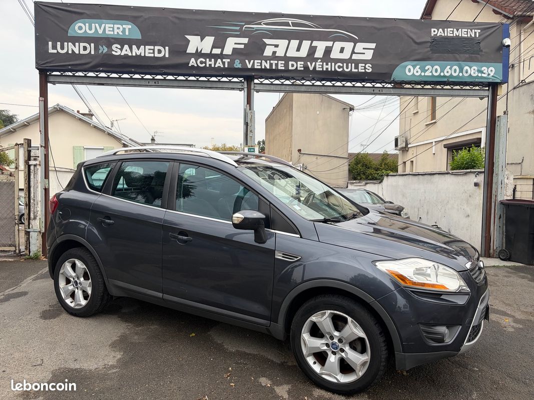 Ford Kuga 2,0l BOITE AUTO SUIVI D ENTRETIEN TOIT PANO Semi Cuir Chauffant GPS CAMÉRA Bluetooth