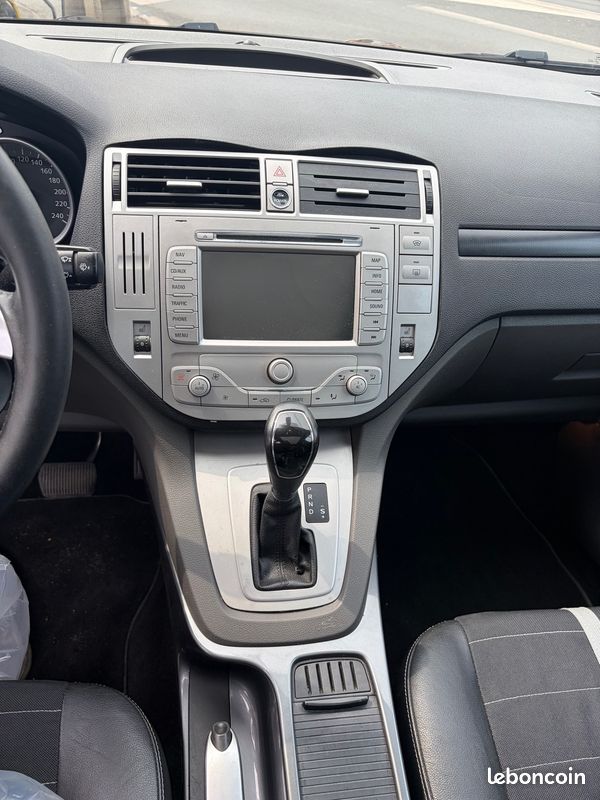 Ford Kuga 2,0l BOITE AUTO SUIVI D ENTRETIEN TOIT PANO Semi Cuir Chauffant GPS CAMÉRA Bluetooth – Image 21