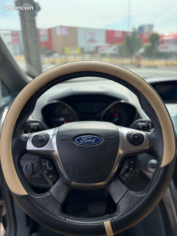Ford C MAX 2012 BOITE AUTOMATIQUE 2l 115 GPS RADARS RÉGULATEUR USB AUX – Image 15