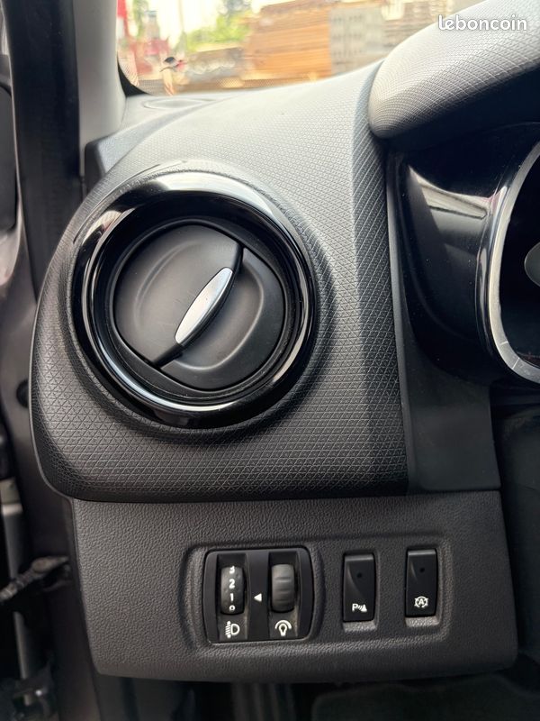 RENAULT Clio IV 2016 1,5L DCI STYLE SUIVI FACTURES GPS BLUETOOTH RADAR USB AUX RÉGULATEUR – Image 19
