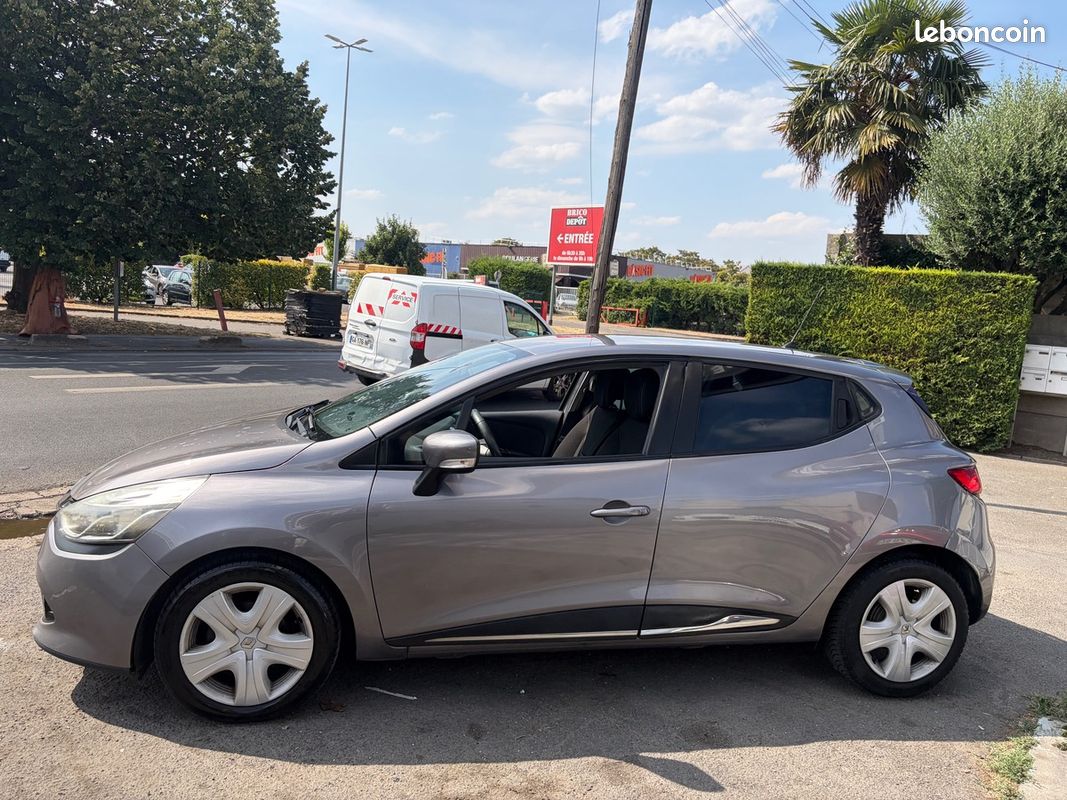 RENAULT Clio IV 2016 1,5L DCI STYLE SUIVI FACTURES GPS BLUETOOTH RADAR USB AUX RÉGULATEUR – Image 5