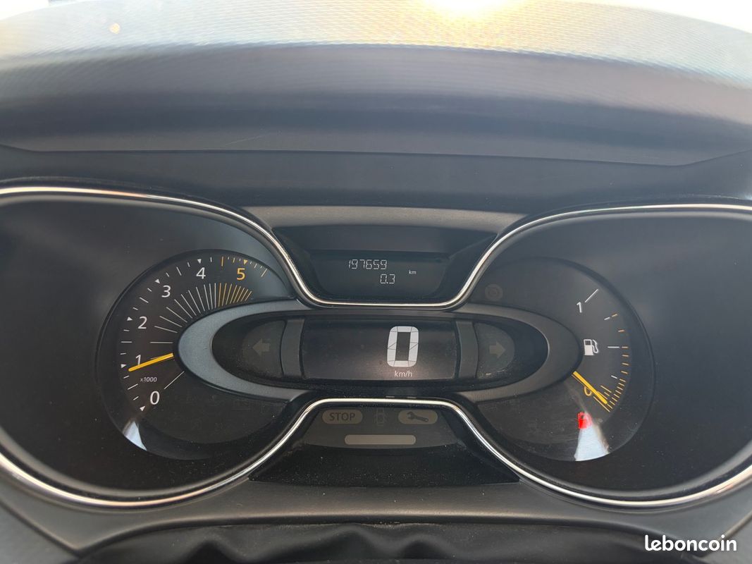 RENAULT Captur 2014 1.5 L dCi 1ERE MAIN TOUT LE SUIVIE D ENTRETIEN RADARS BLUETOOTH USB AUX – Image 10