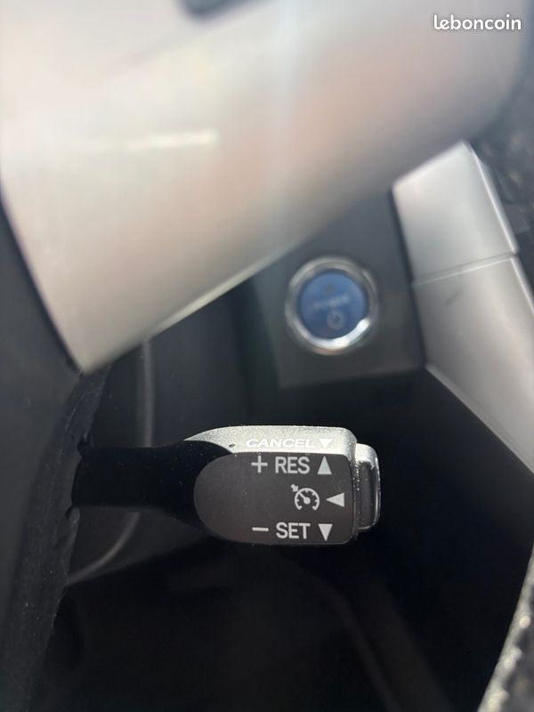 Toyota Auris BOITE AUTO HBRYDE 1.8 VVT-i 86KM CHAÎNE DE DISTRIBUTION CARPLAY GPS BLUETOOTH – Image 15