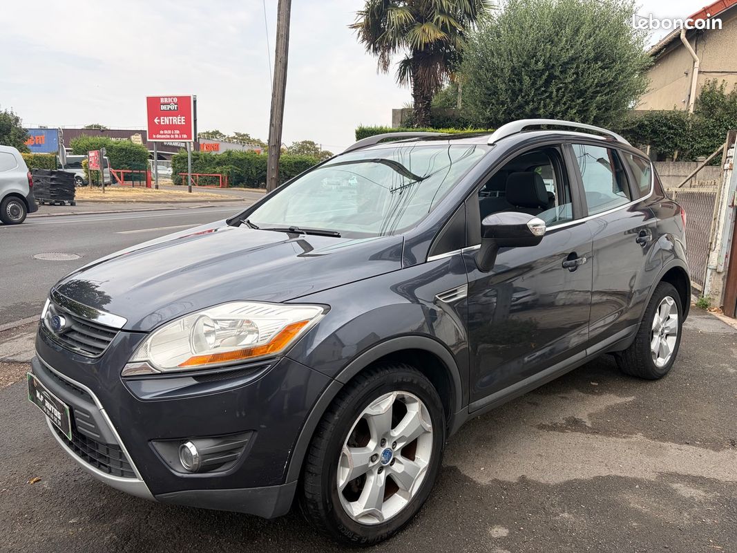 Ford Kuga 2,0l BOITE AUTO SUIVI D ENTRETIEN TOIT PANO Semi Cuir Chauffant GPS CAMÉRA Bluetooth – Image 2
