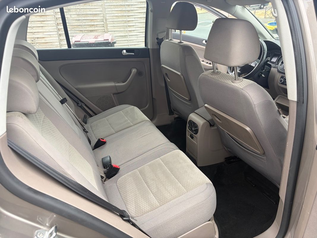 Volkswagen Golf Plus BOITE AUTO 2l TDI DSG6 RADAR AV/AR RÉGULATEUR AUXILIAIRE PAIEMENT EN 3 FOIS – Image 11
