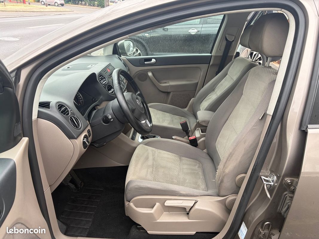 Volkswagen Golf Plus BOITE AUTO 2l TDI DSG6 RADAR AV/AR RÉGULATEUR AUXILIAIRE PAIEMENT EN 3 FOIS – Image 9